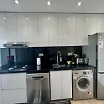 2Br Near Tgv Station